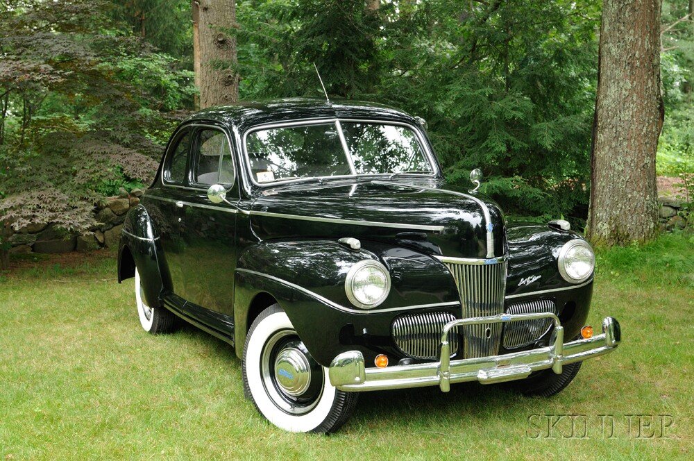 1941 Ford V8 Super Deluxe 5 Passenger Coupe